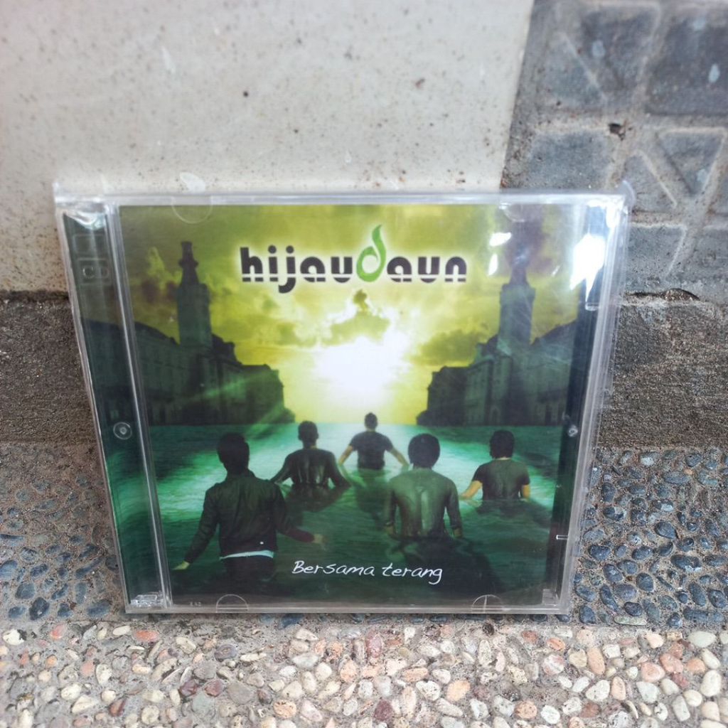 cd hijau daun band - bersama terang