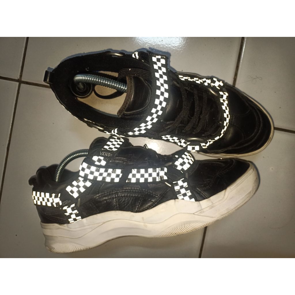 Sepatu Vans Varix Straps Reflektif Bahan Kulit