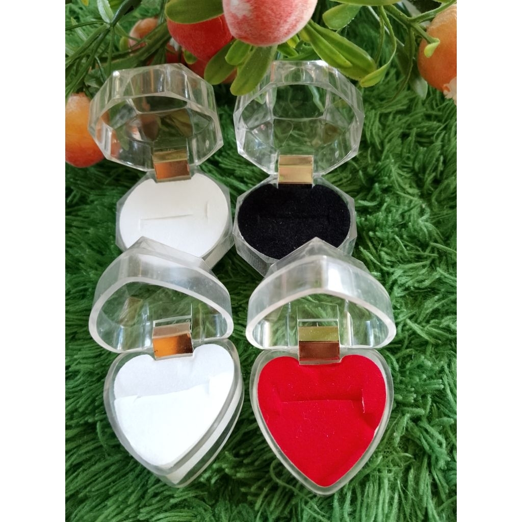 tempat cincin akrilik
