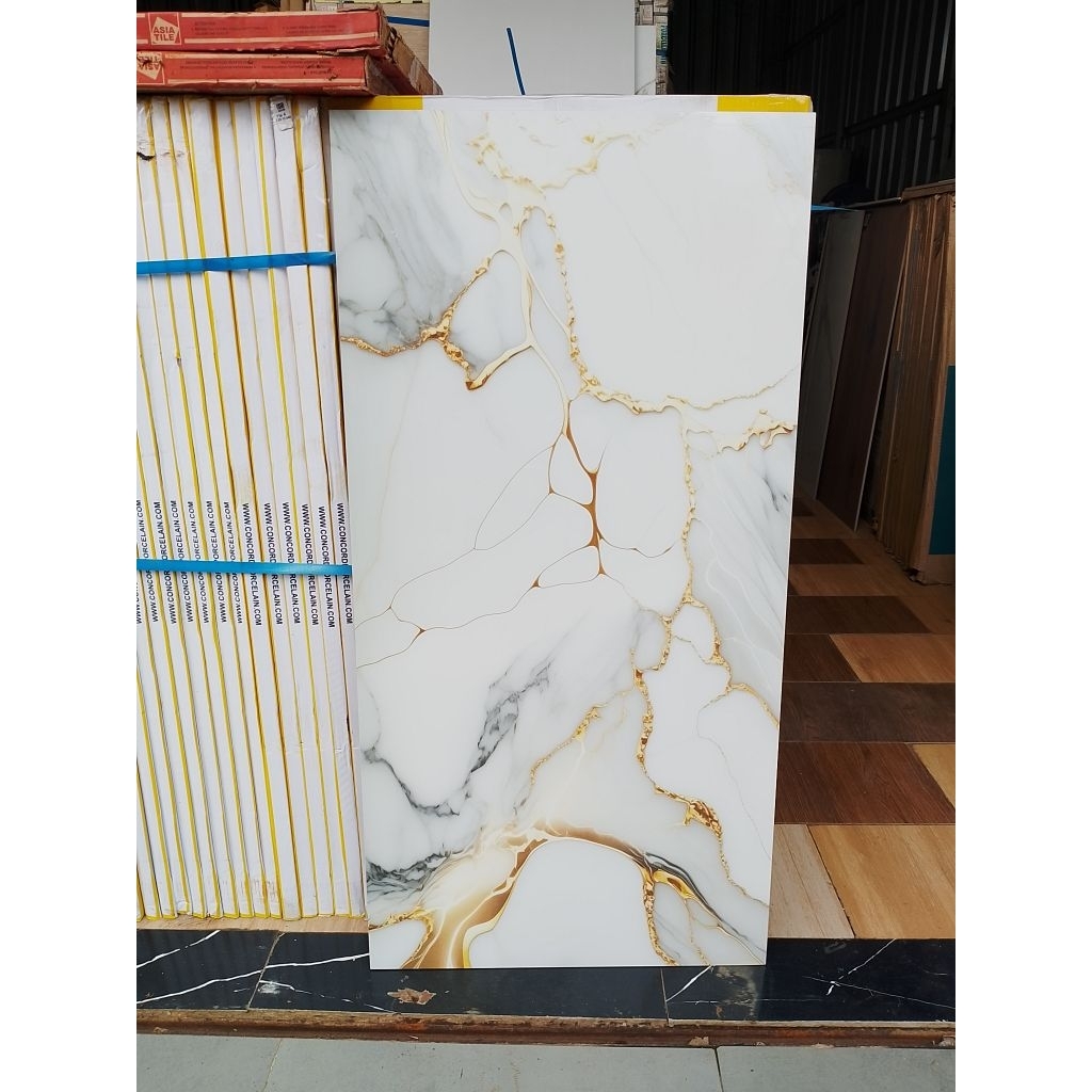 GRANIT LANTAI UK 60X120 ( SANTIAGO GOLD )