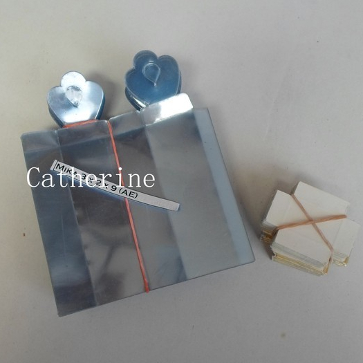 

Kotak Mika 3X2X9 Alas Emas