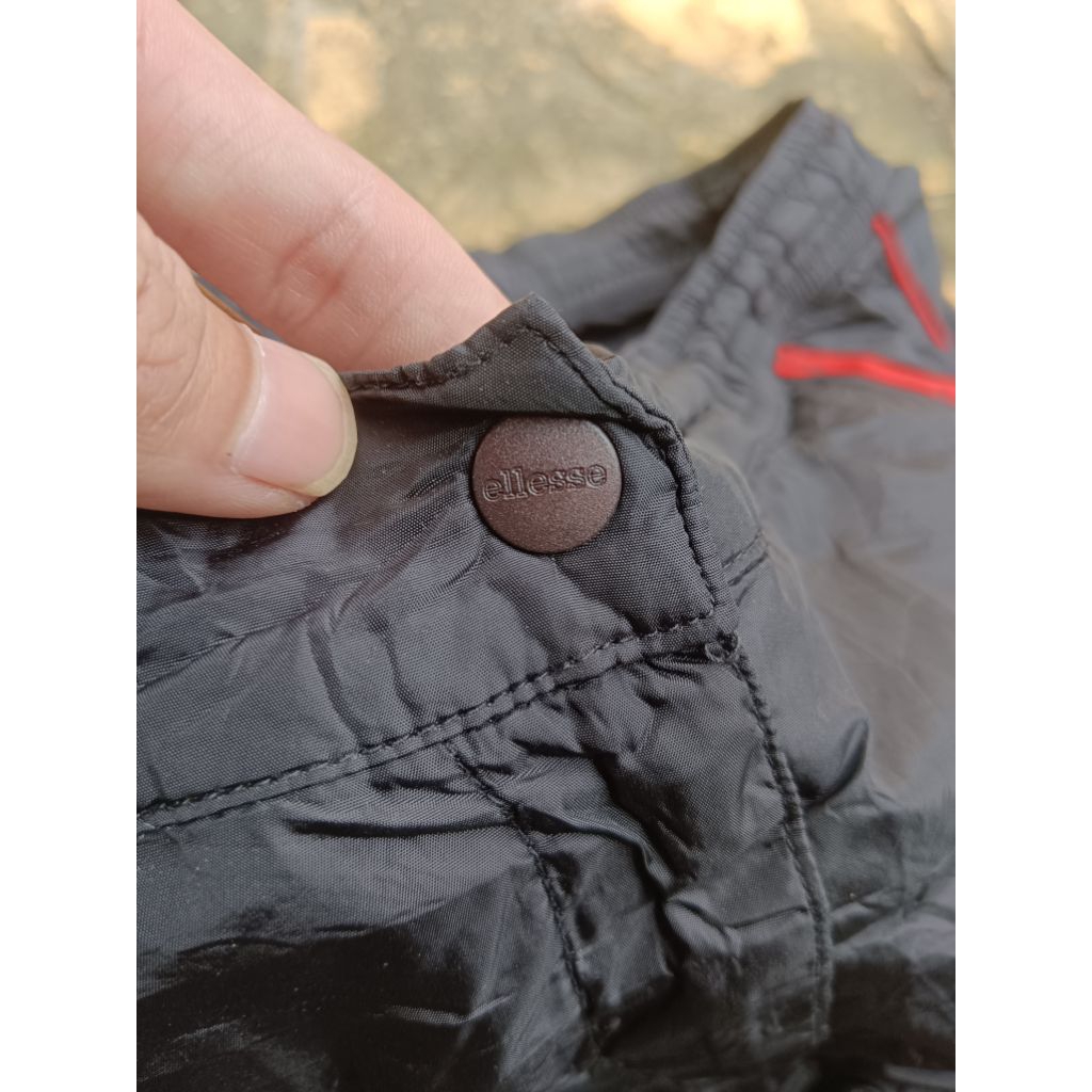 celana olahraga ellese