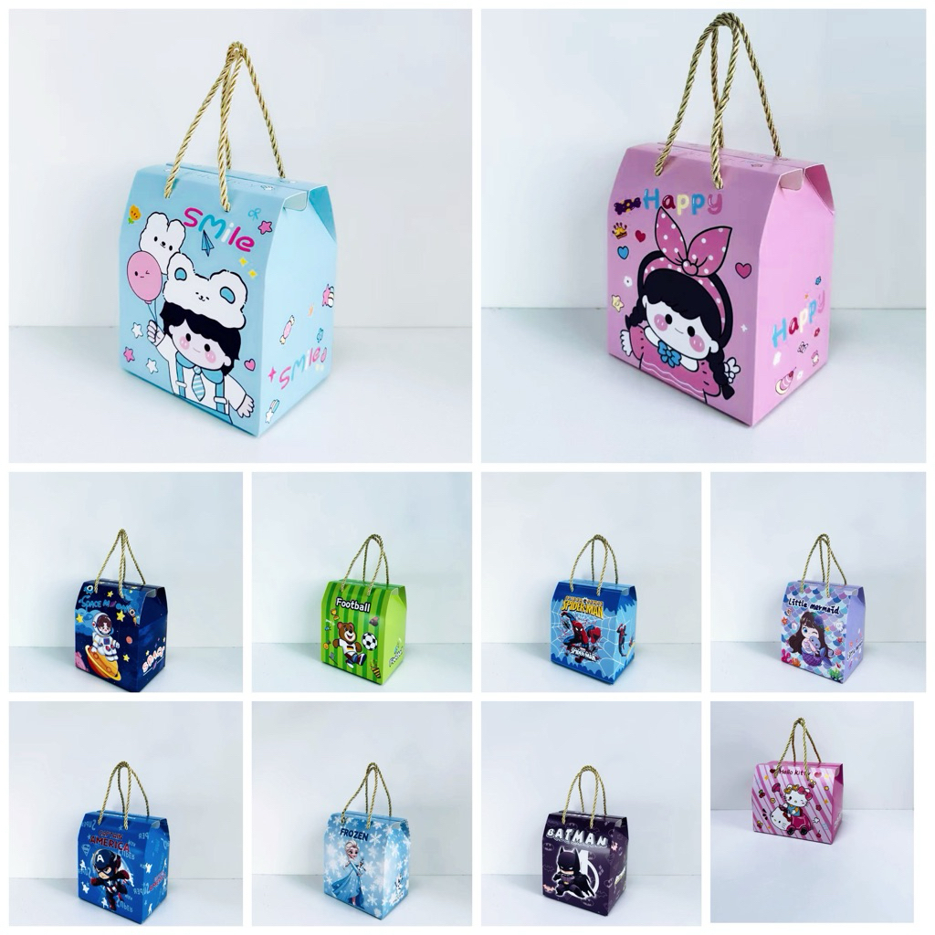 

Tas Bingkisan Ulang Tahun Anak Sanck Box Hampers Ulang Tahun Foodball Astronot Hellokitty