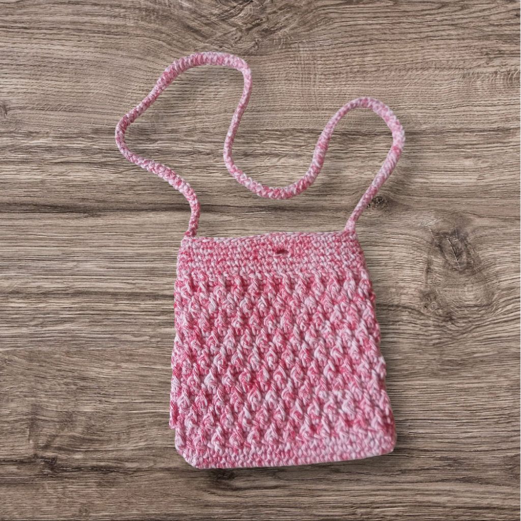 Tas rajut merah putih