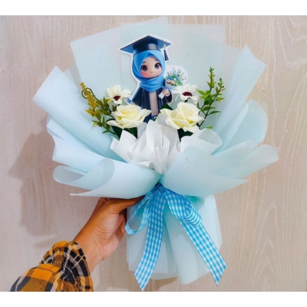 Buket Uang dan bunga wisuda
