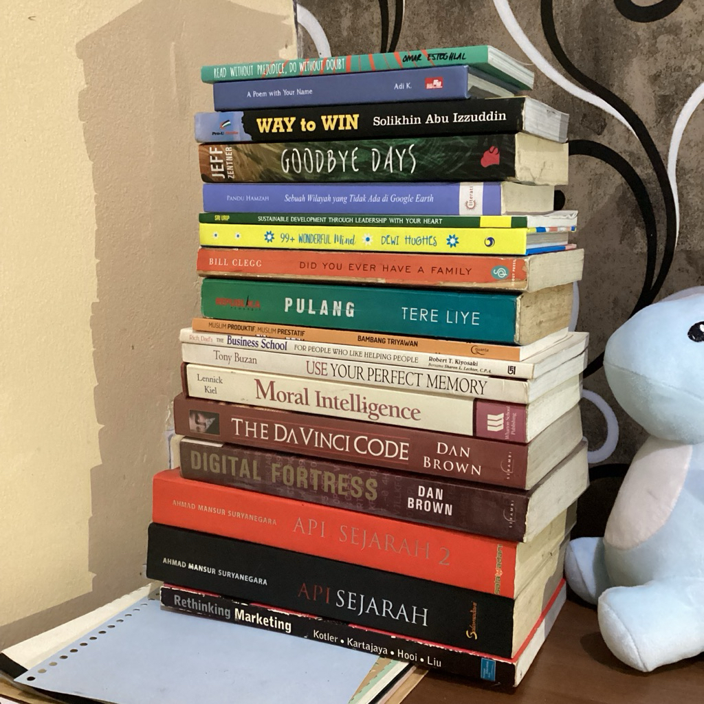 Preloved buku novel dan pengembangan diri