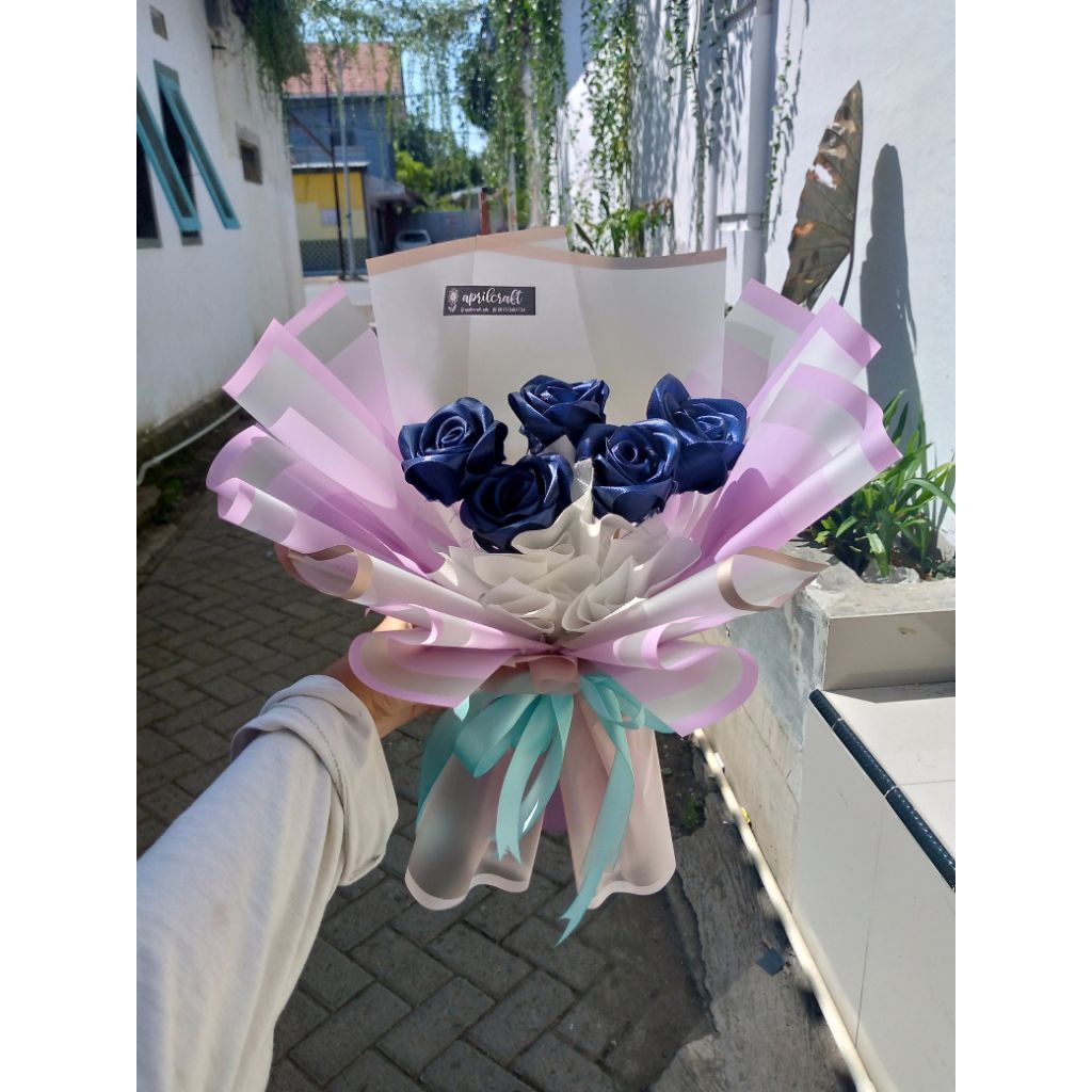 

BASIC WRAP BUKET SATIN 5 TANGKAI GLITER | NON GLITER