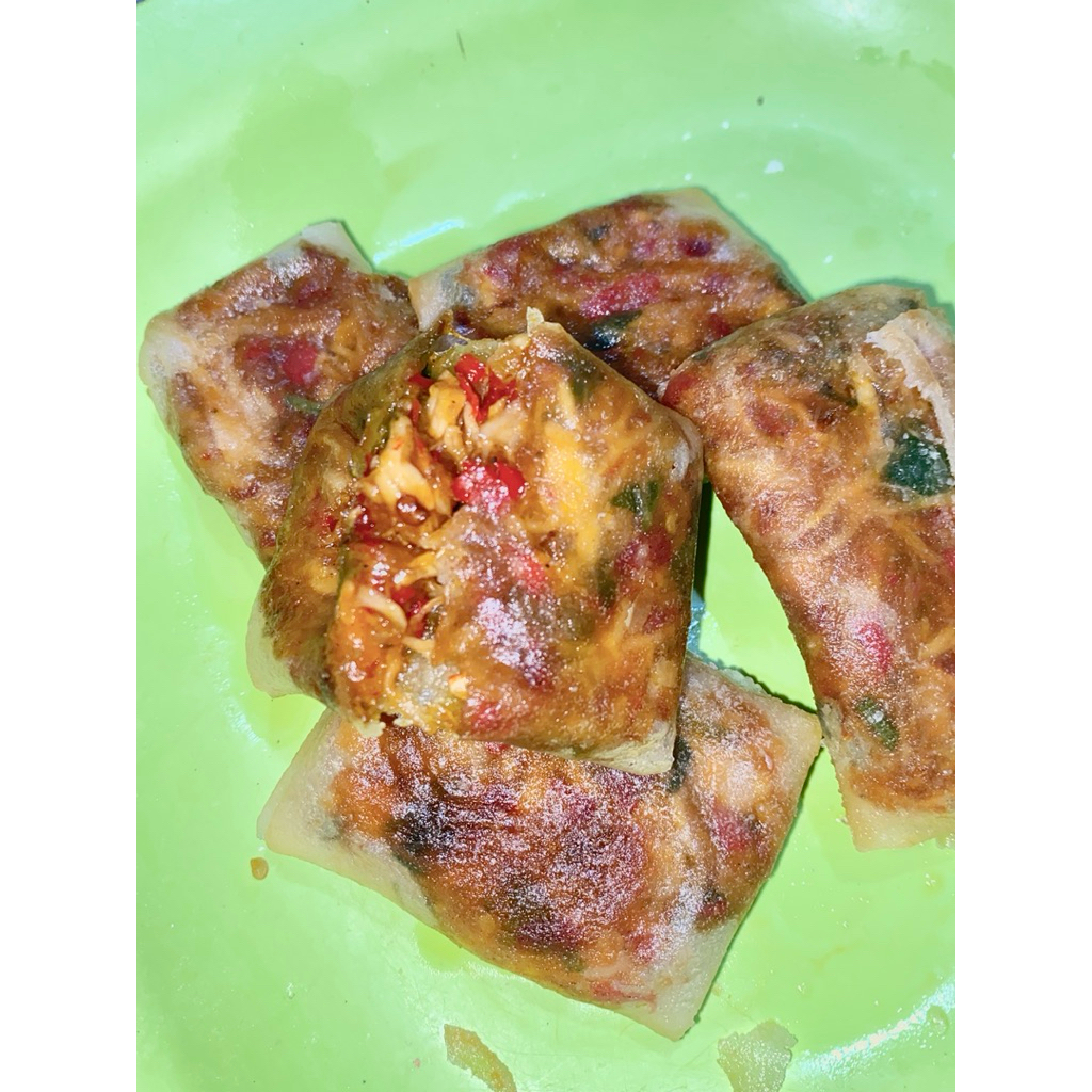 

aci ngambai 2 varian ayam suwir dan bakso