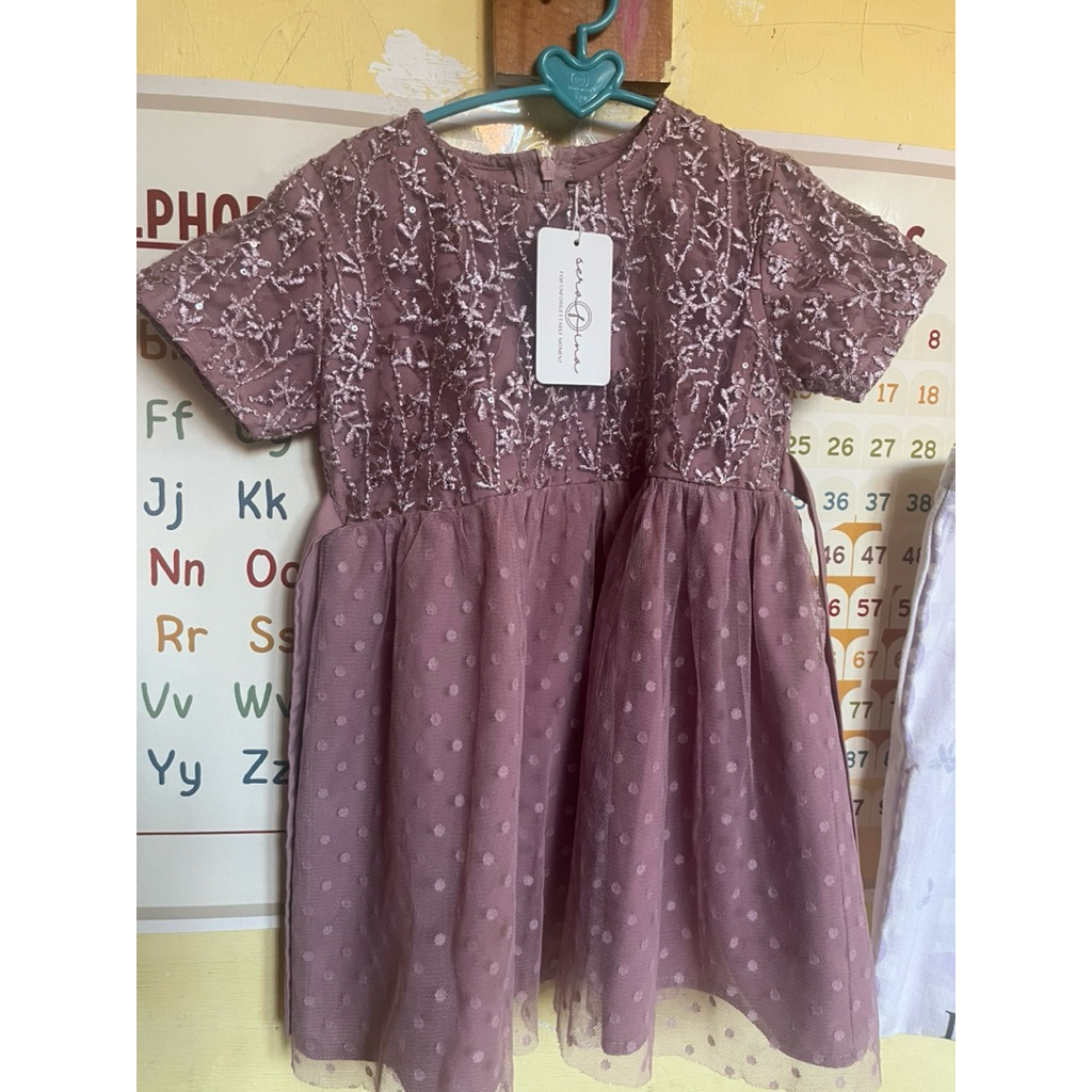 dress brukat serafina