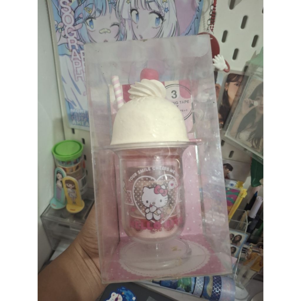 

wts sanrio hello kitty disepenser tape cream soda rare
