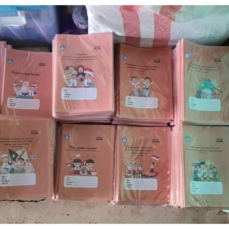 

Sampul Buku Coklat Karakter (ISI 15,20,25 LEMBAR) Karakter Sekolah Edukasi, Kwarto sampul kwarto coklat Mix Motif