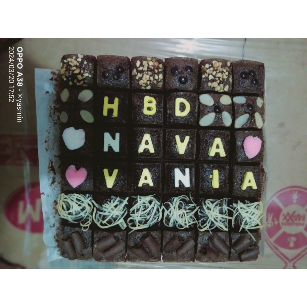 

Brownies Panggang HBD uk.20 x 20 cm potongan dan tidak potong