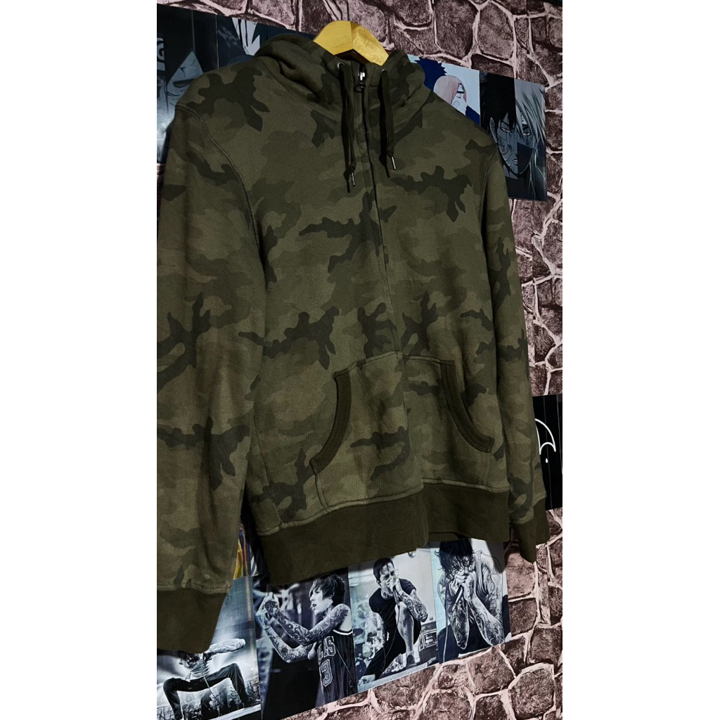 UNIQLO CAMO SHERPA DALAM