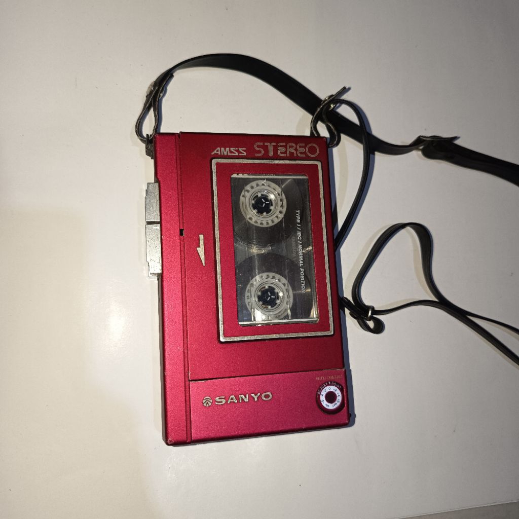 SANYO M 5550 Walkman Cassette player