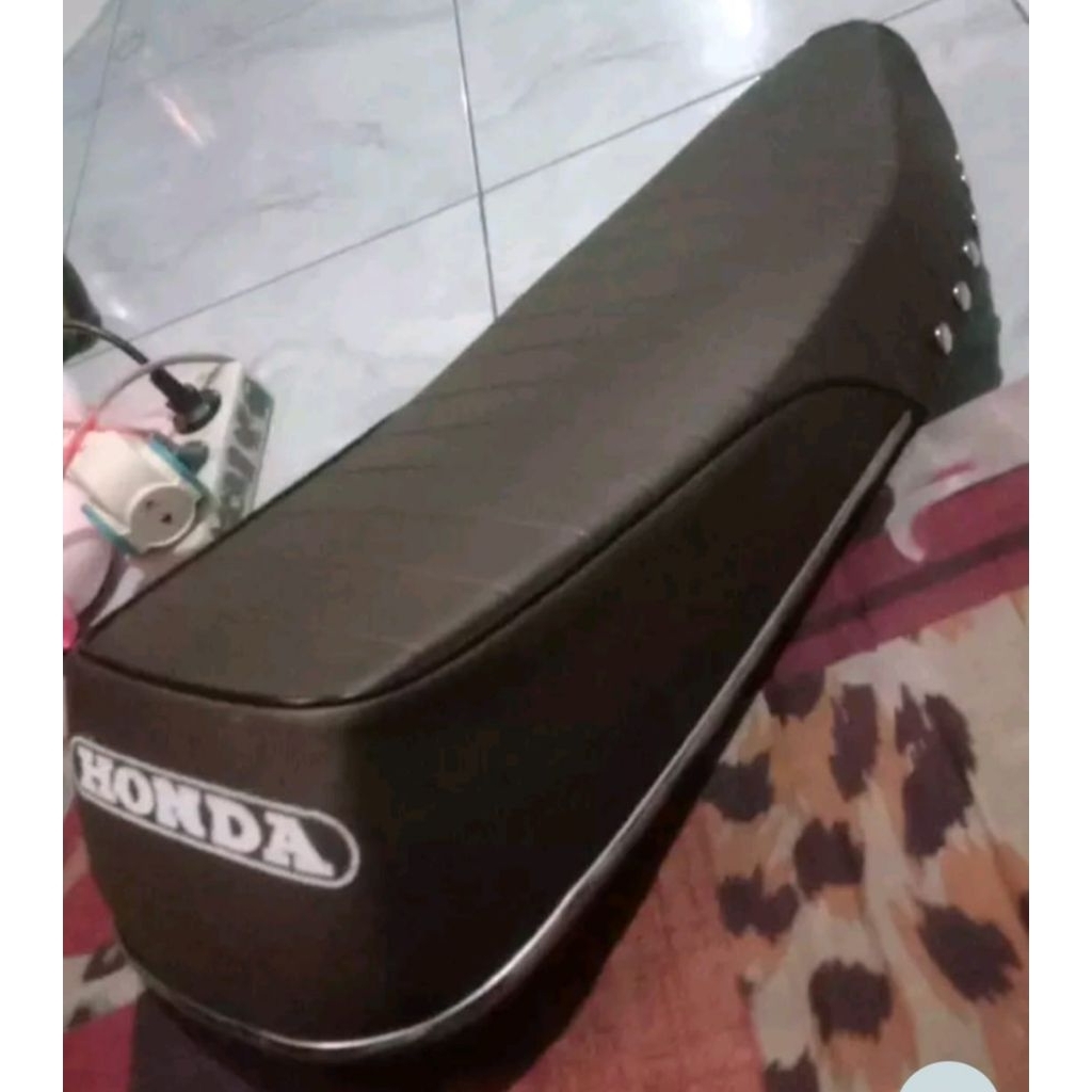 JOK MOTOR HONDA C70 CMK LANGLANGAN COKLAT VARIASI LIS BENIK