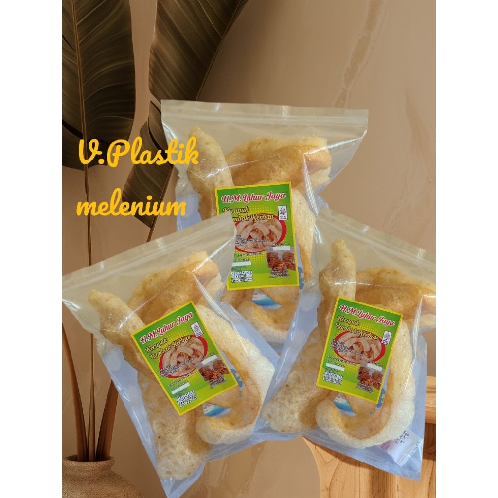 

Kerupuk rambak kulit kerbau varian plastik milinium rasa ori