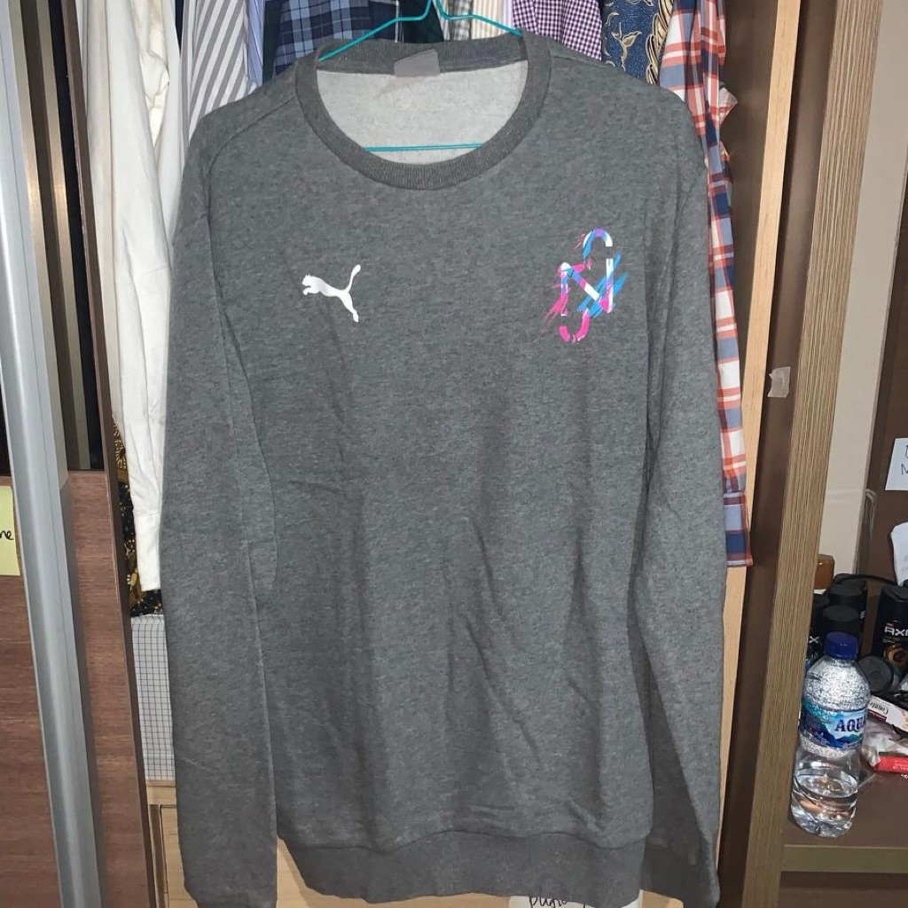 PUMA Sweatshirt Neymar Jr Creativity Crewneck Grey Men Sweater (Size M)