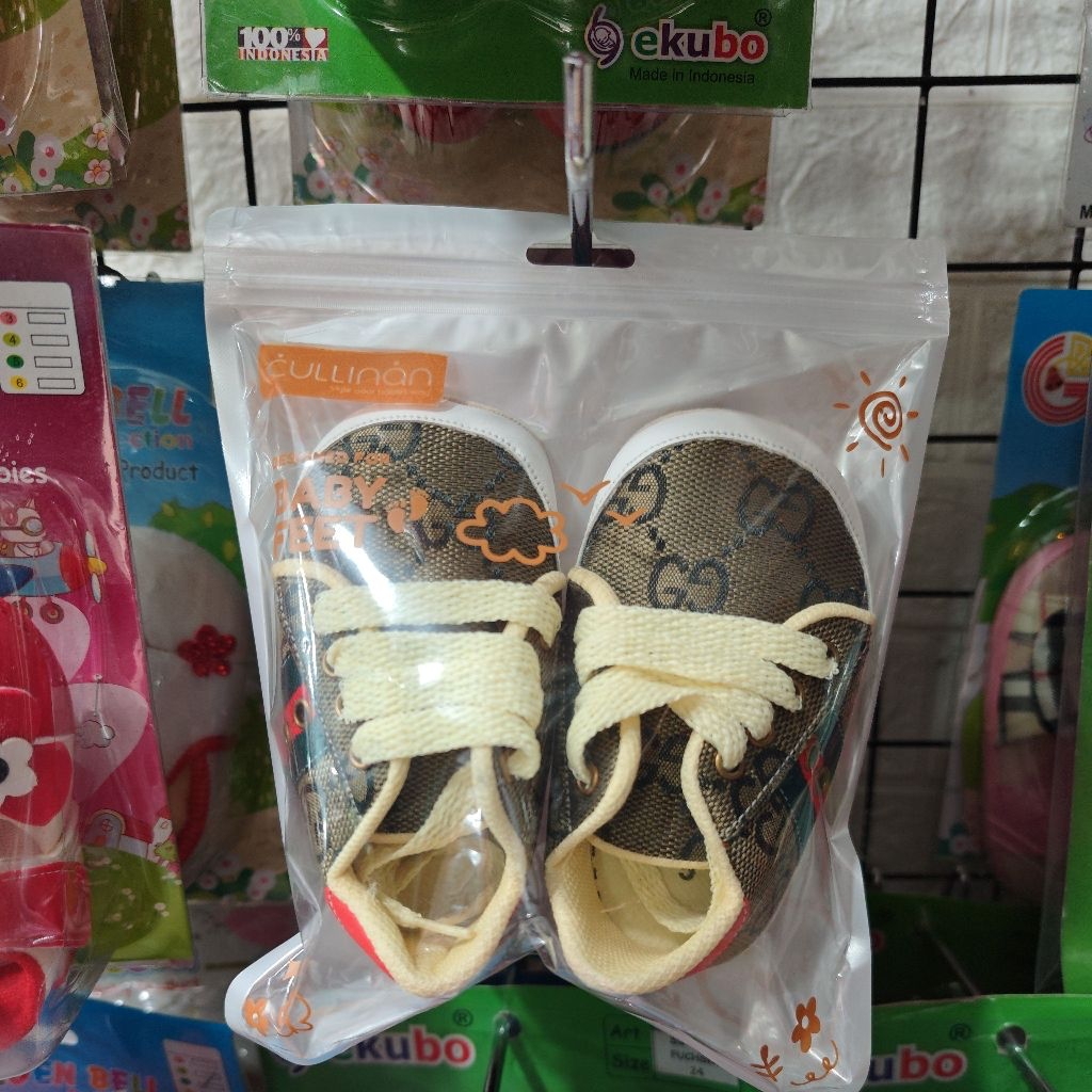 *baju.anak.barabai* Sepatu Gucci Tali Bayi