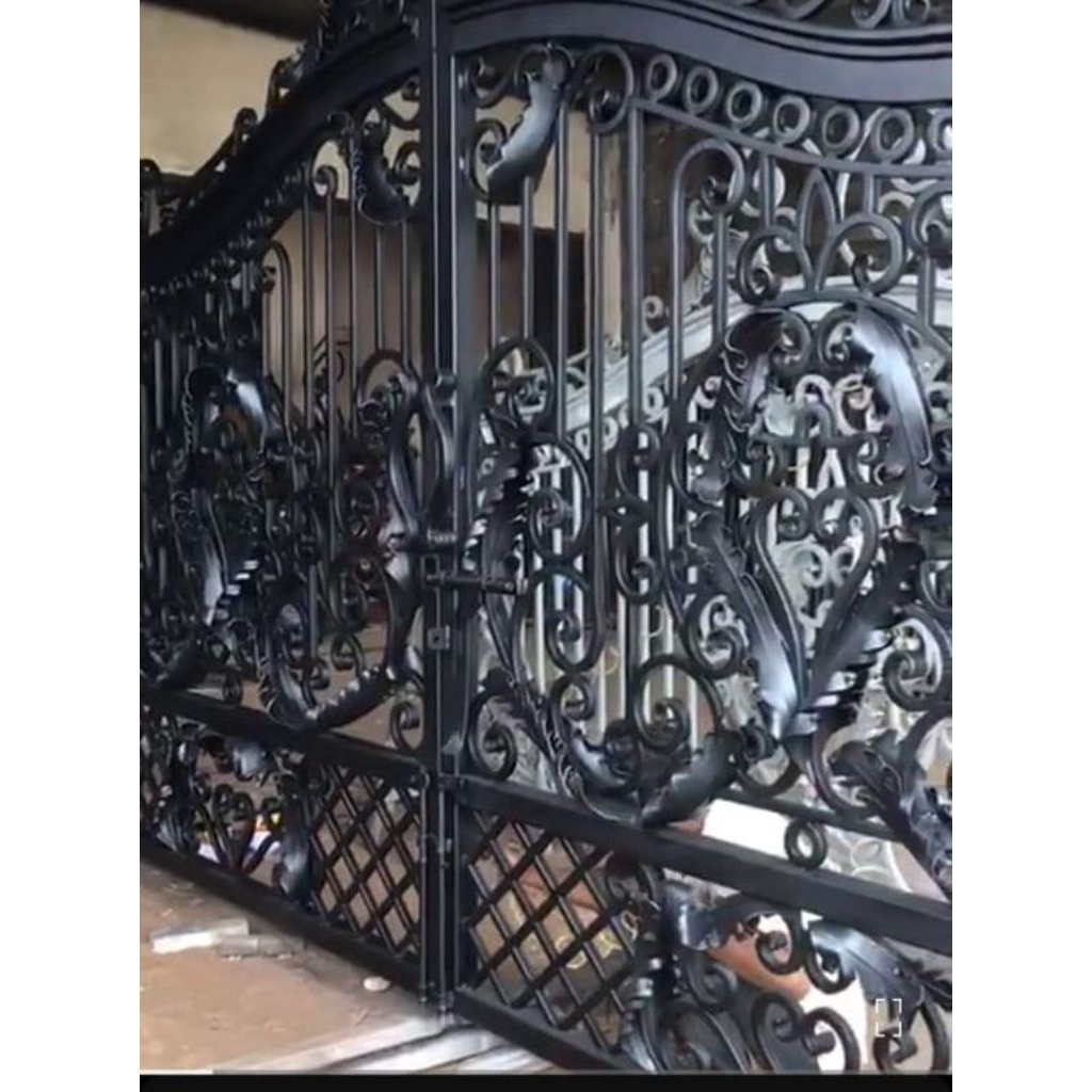 PAGAR BESI TEMPA OLAHAN/GERBANG TEMPA