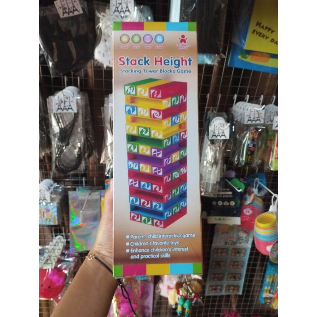 Stack Height Uno Tower besar