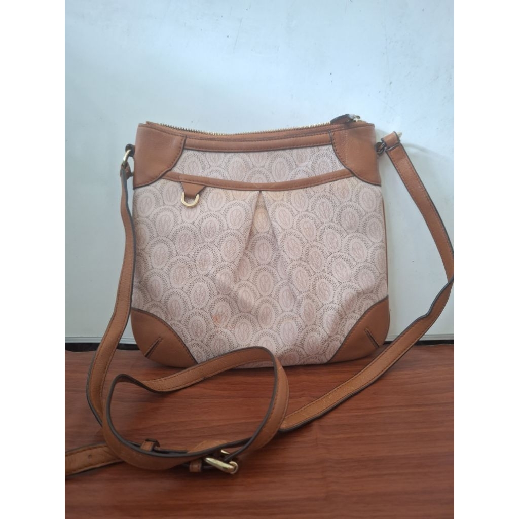 Tas Sling Vincis Preloved