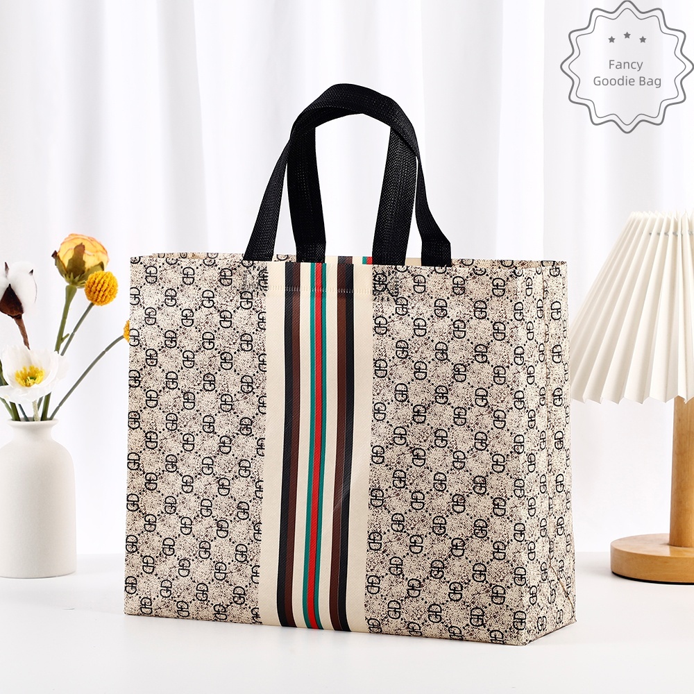 

Tas Belanja - Tas Spunbond - Tas Jinjing - Tas Souvenir - Tas Jinjing Wanita - Tas Lipat - Tas Kado - Kantong Belanja - Souvenir - Kantong - Shopping bag - Spoundbond - Tote Bag - Tas Wanita - Tas Murah - Tas Belanja Murah - Tebal dan Kuat - Tas Wanita-62