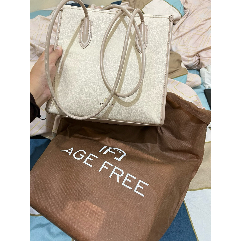 Tote Bag Age Free (preloved)