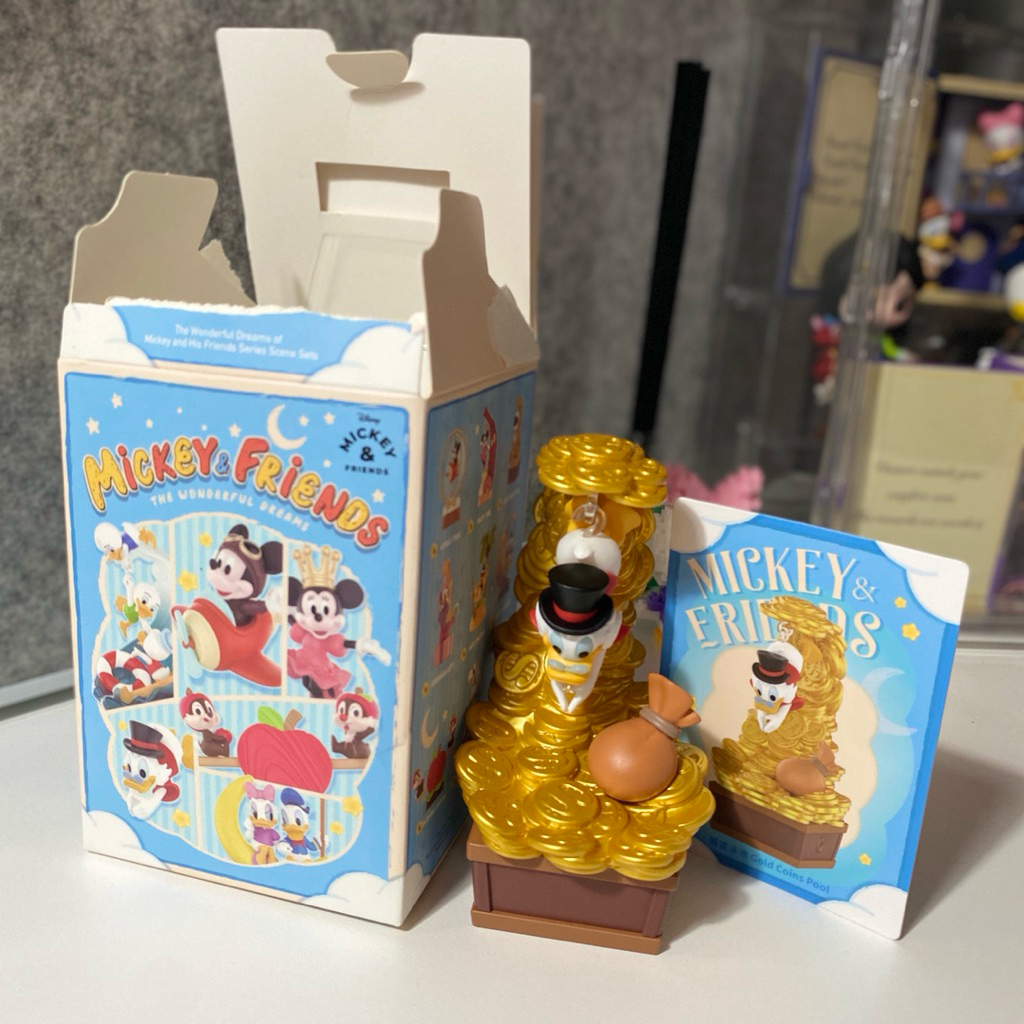 Pop Mart Blindbox Action Figure Mickey & Friends - Paman Gober