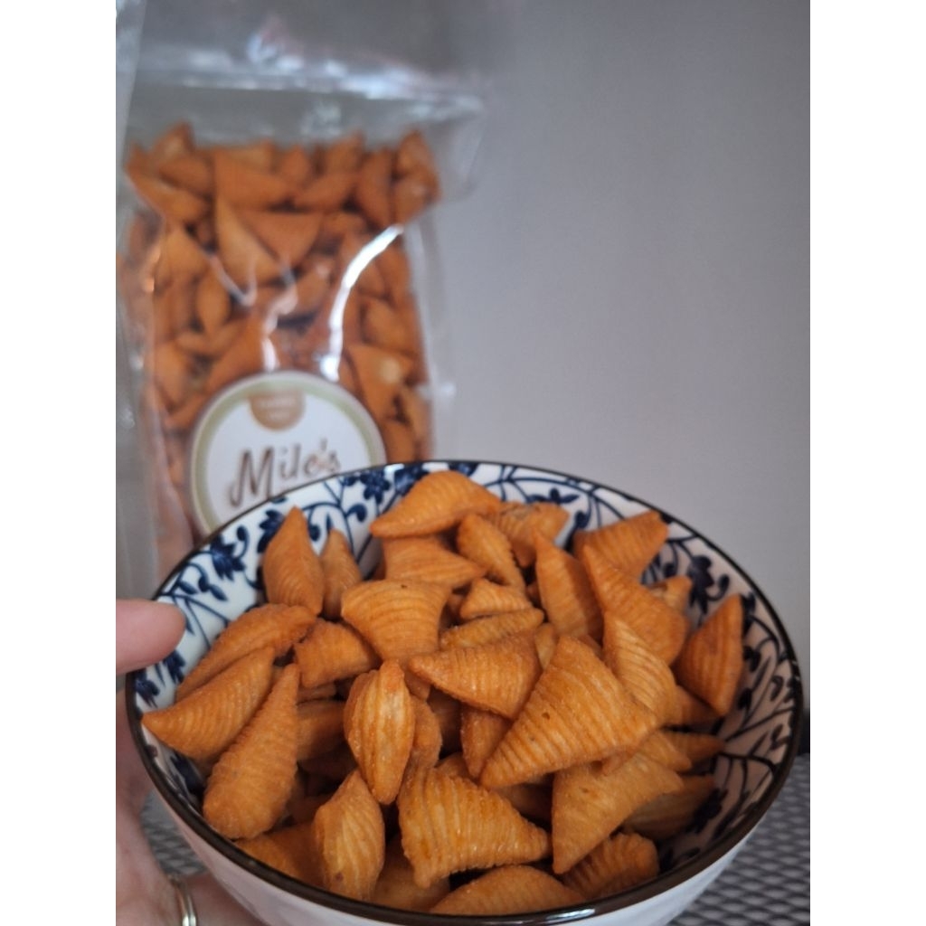 

Snack Pang Pang Segitiga Piramid Rasa Jagung Manis 350 gram