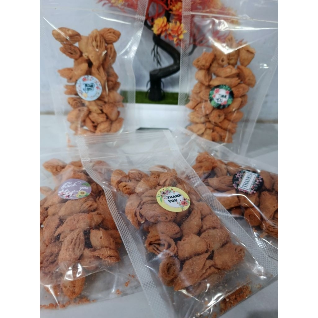 

KRIPANG(Kripik pangsit)Pedas