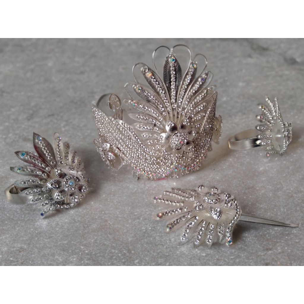 Siger Sunda model merak perak