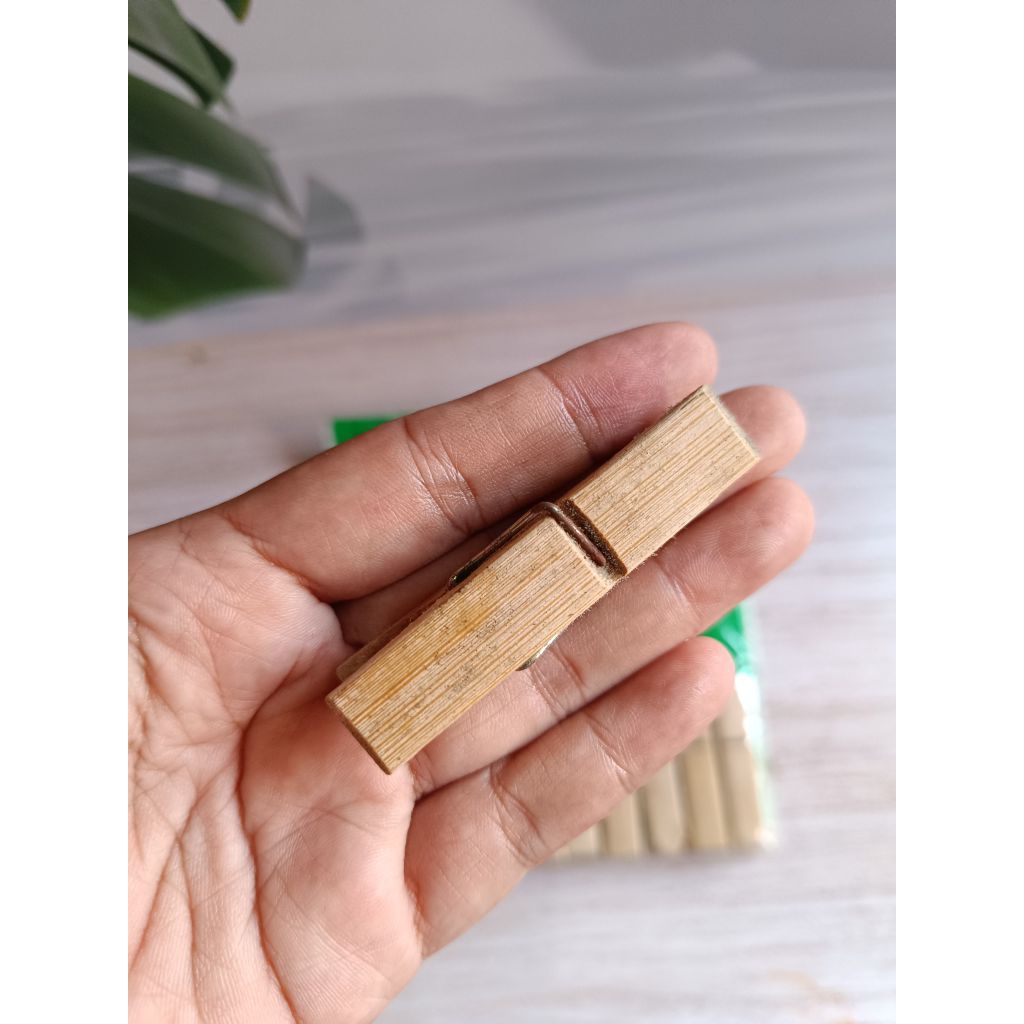 

natural bamboo peg