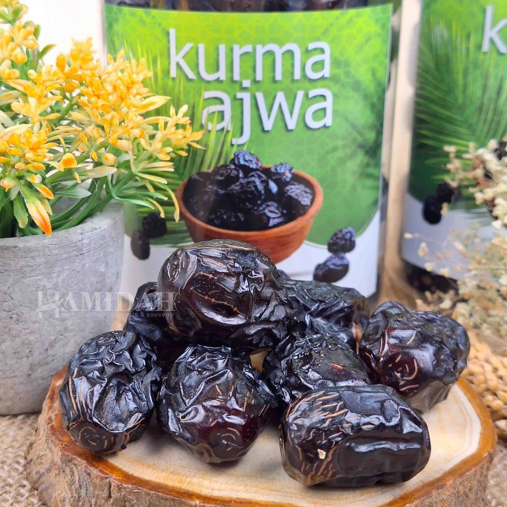 

Kurma Nabi/Ajwa 1kg Kemasan Dus kualitas premium