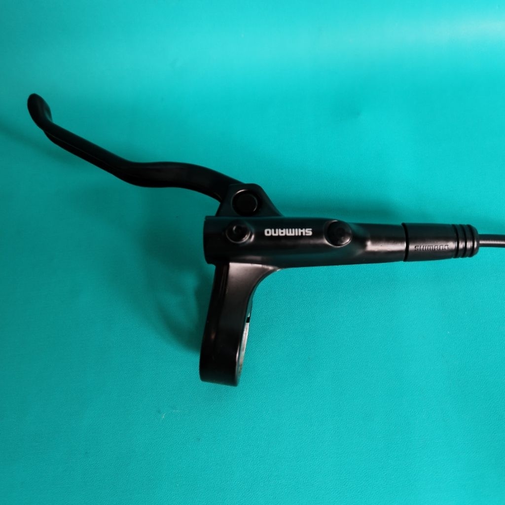 Brake lever kiri Shimano MT200 atau tuas master rem sepeda hidrolik