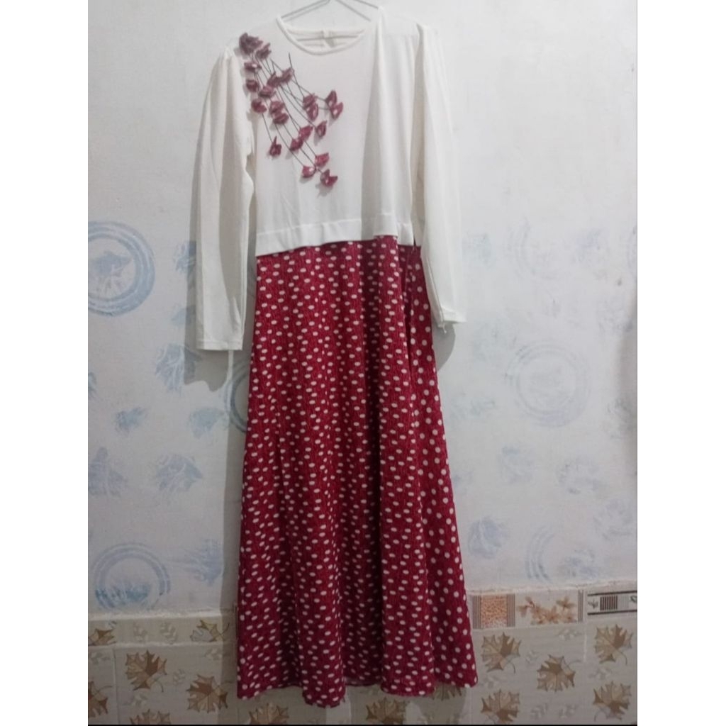 gamis bunga merah putih