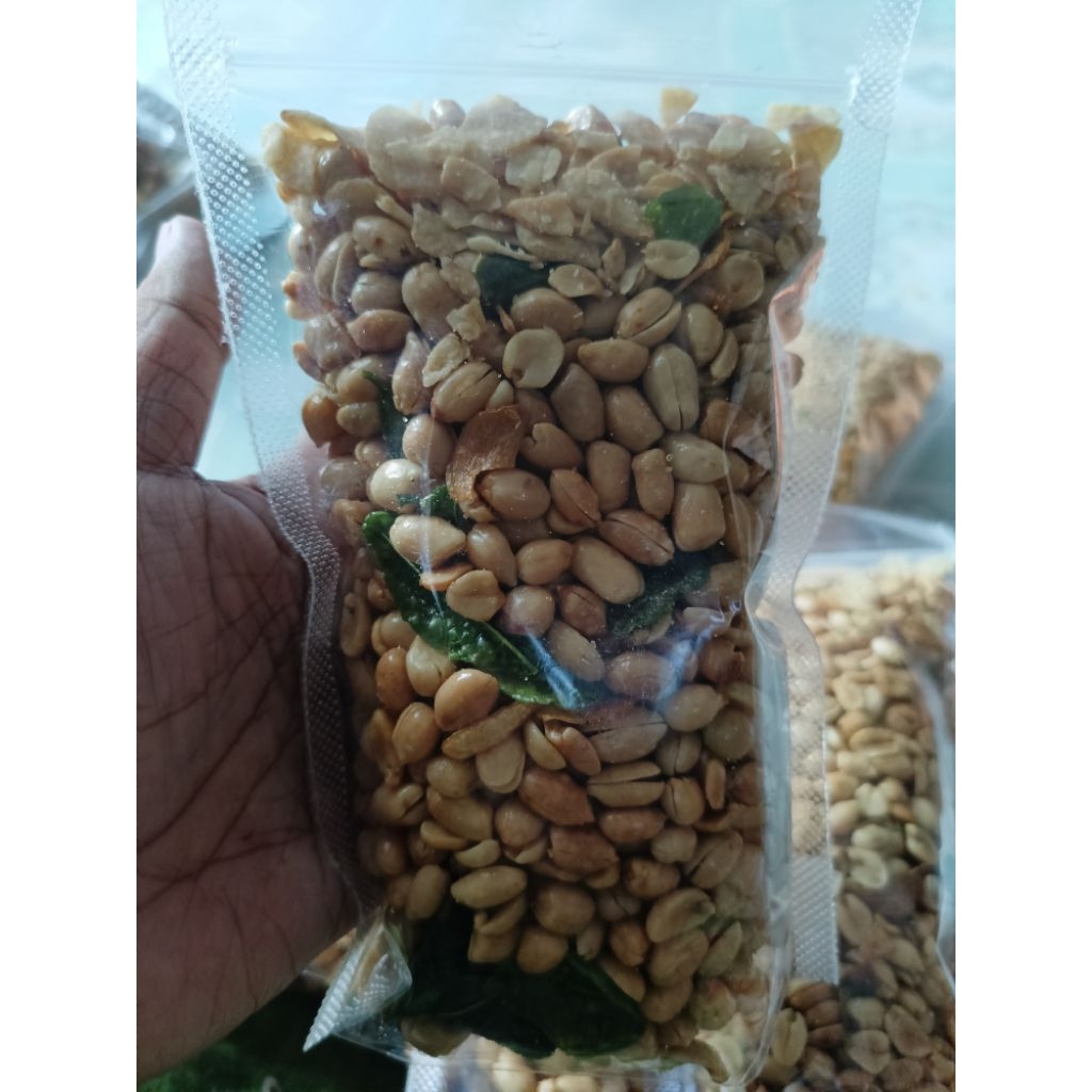 

kacang bawang putih