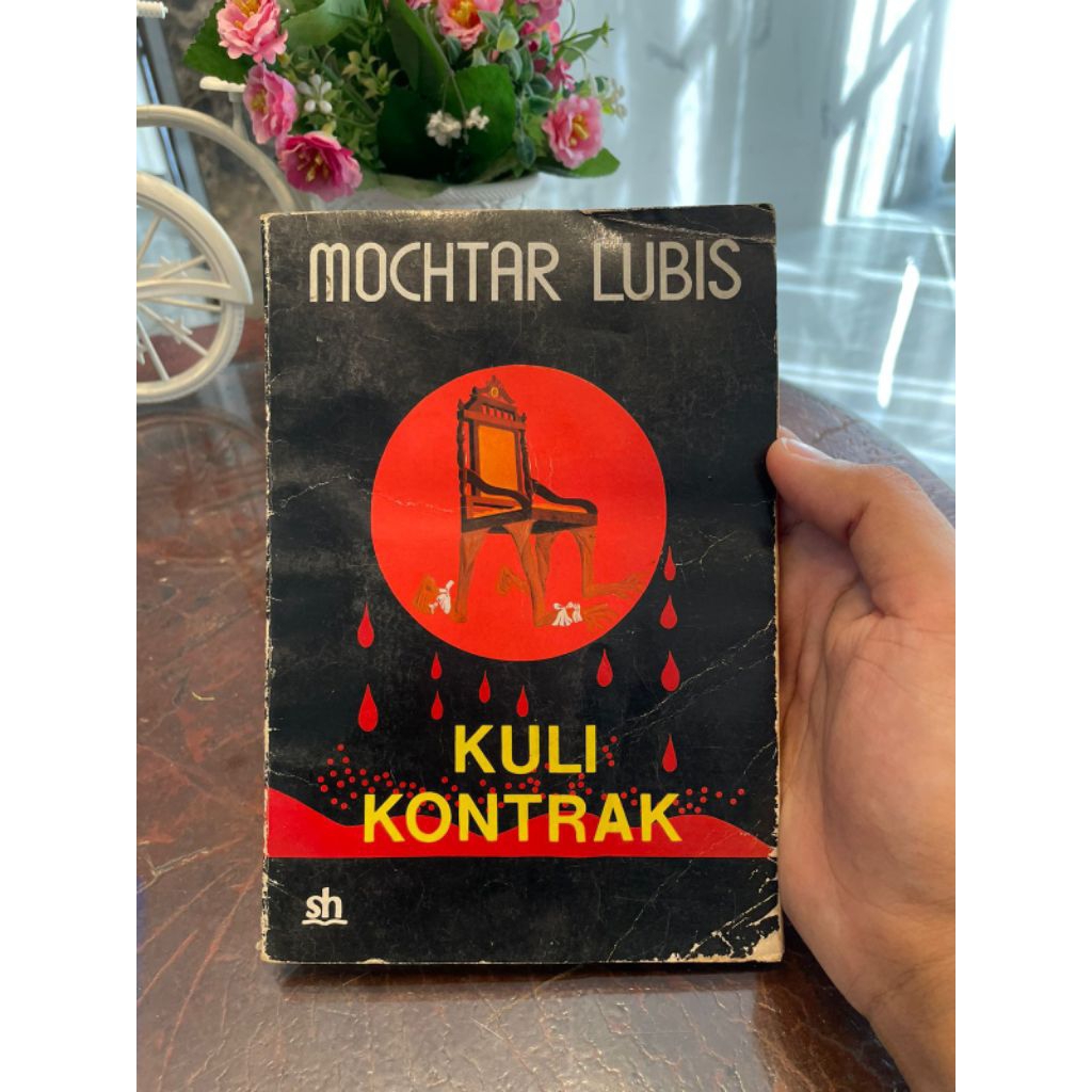Kuli Kontrak -Mochtar Lubis