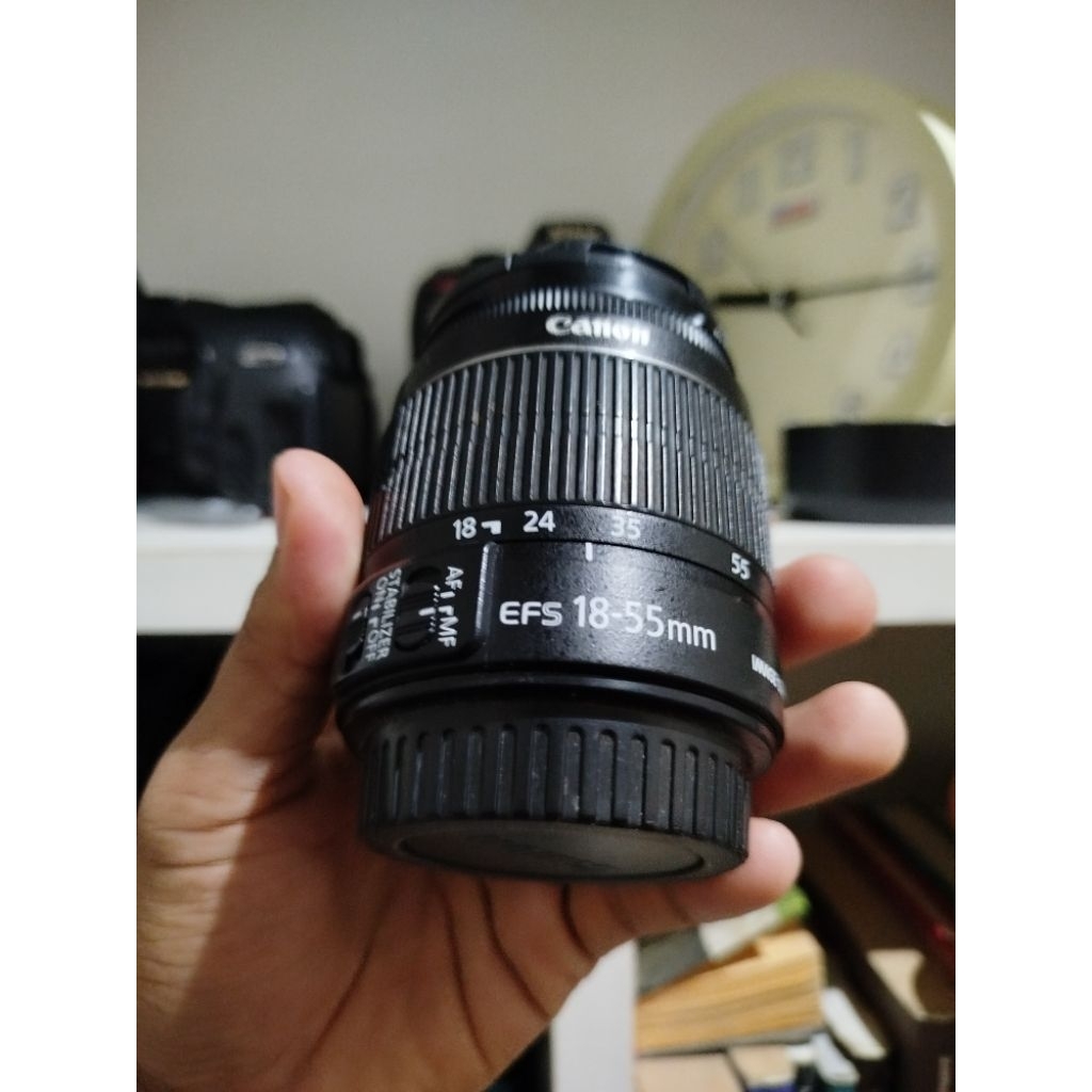 lensa kit canon is