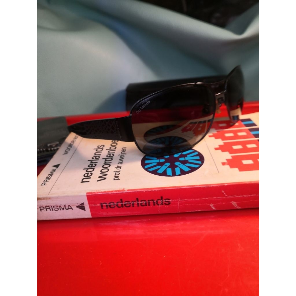 kacamata hitam polarized guy laroche gl699 blk polarized