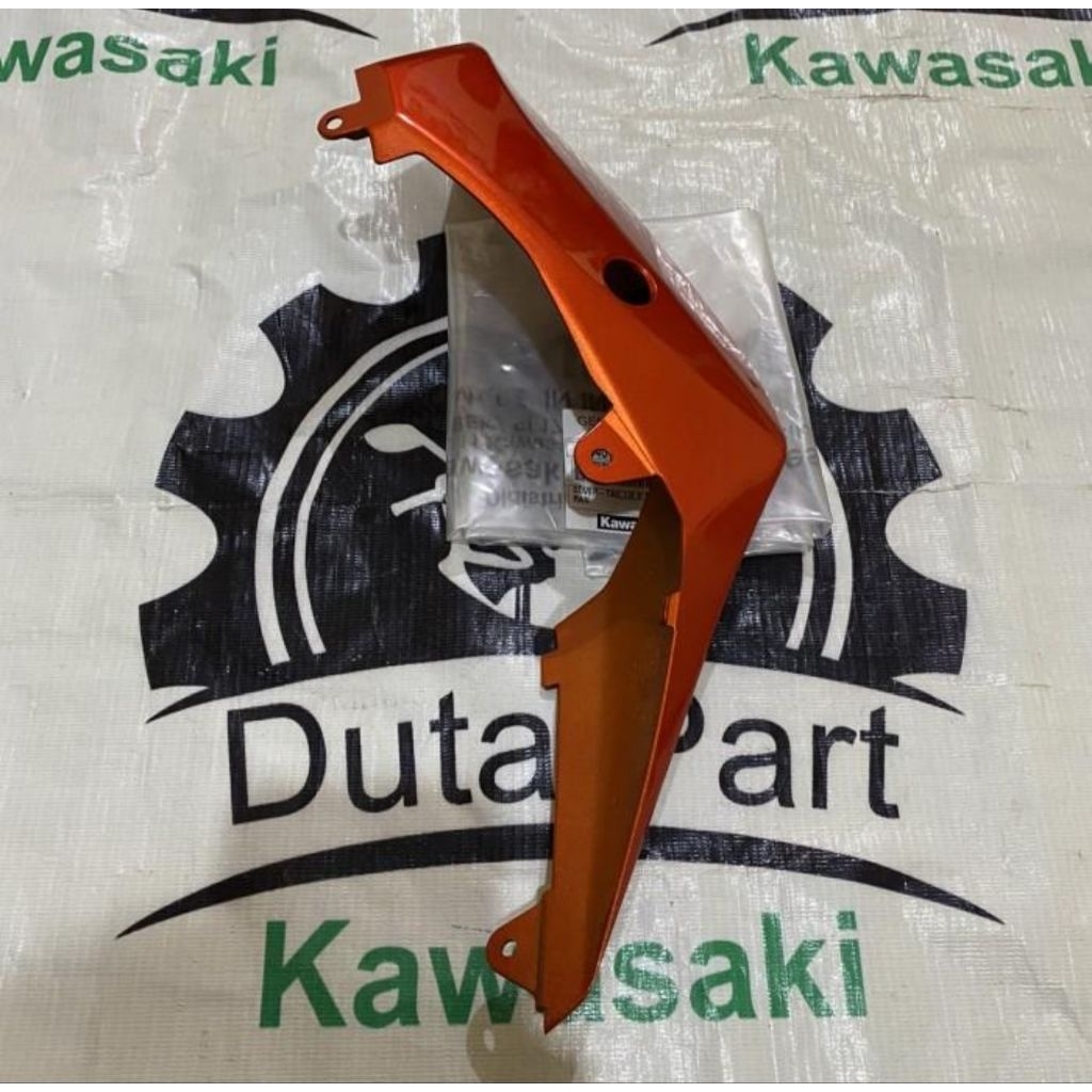 body belakang ninja 250 mono z250 sl orange kiri original Kawasaki