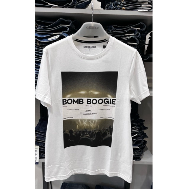 BOMBBOOGIE T-Shirt slimfit pria putih