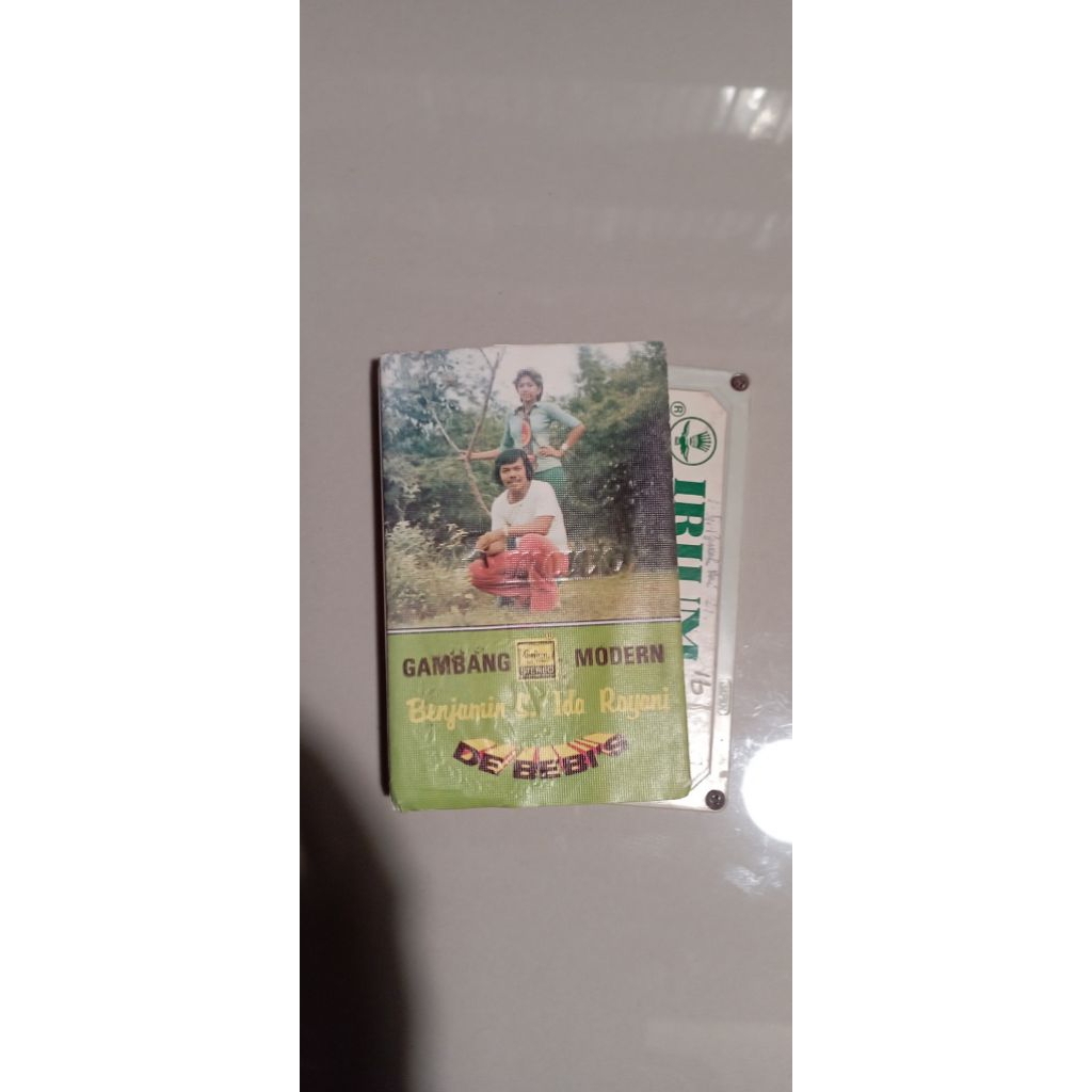 KASET BENYAMIN SUEB & IDA ROYANI