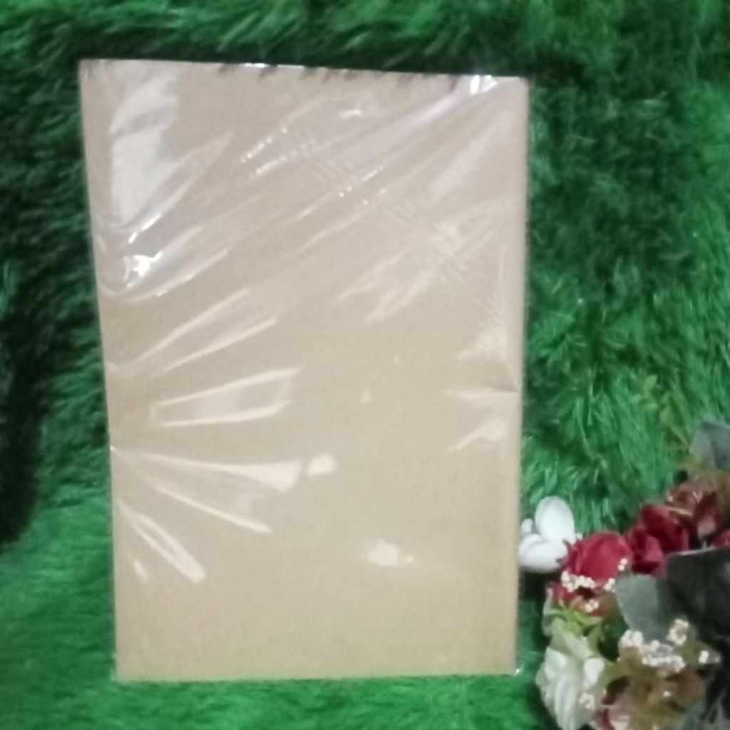 

sampul buku biasa coklat polos isi 20 lembar