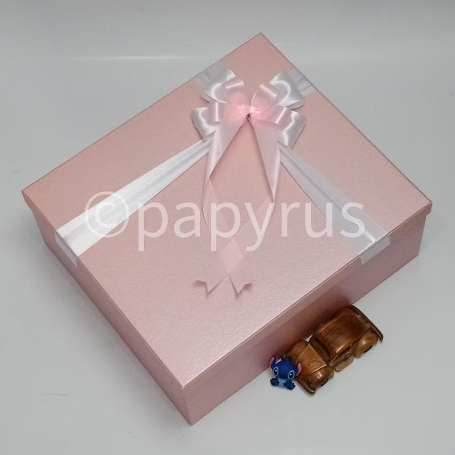 

PAPYRUS 35x40 Tinggi 15cm Kotak Kado Gift Box Hadiah V3