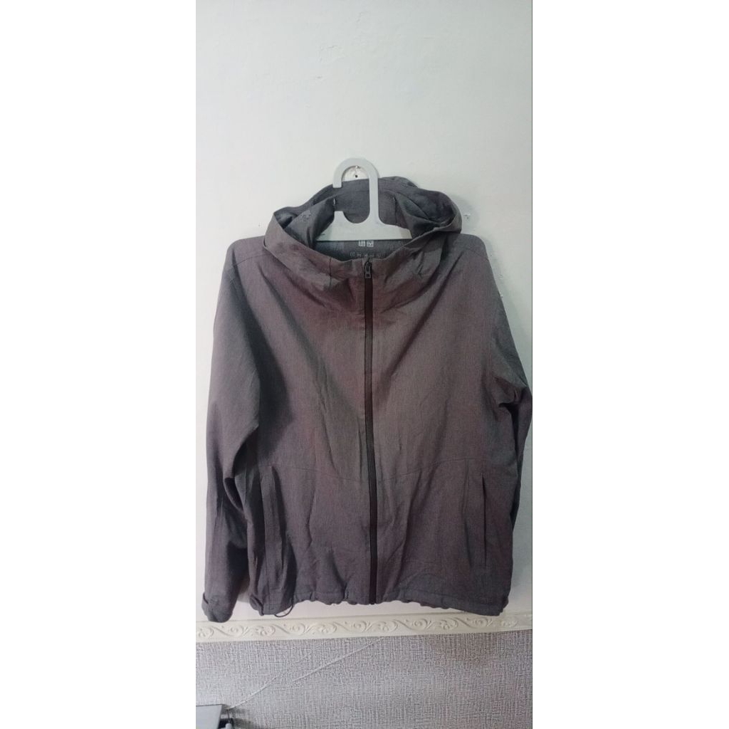 jaket uniqlo blocktech second