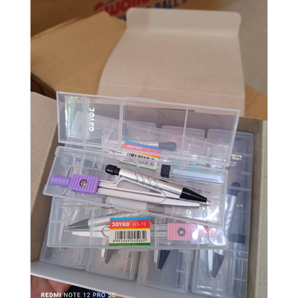 

Jangka Warna Joyko MS - 75 Random