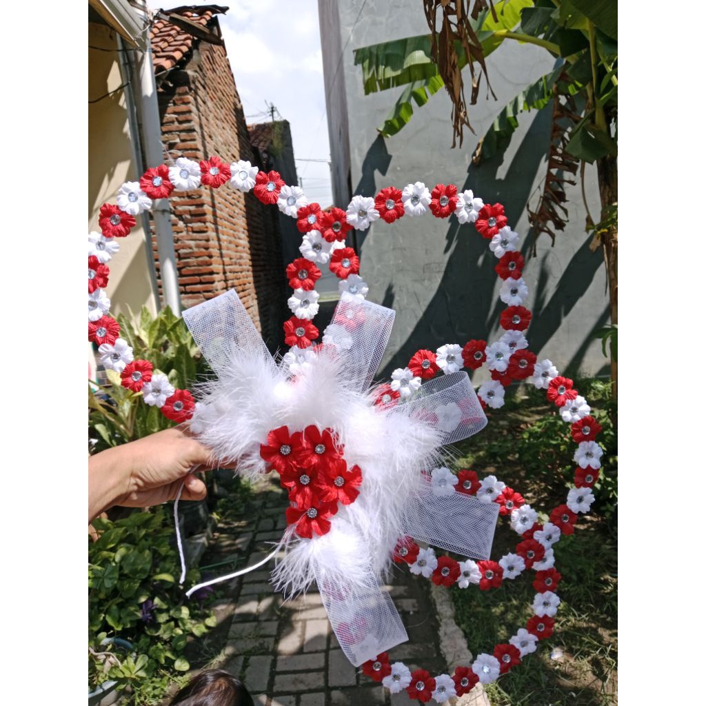 BANDO KARNAVAL MAYORET BUNGA BULU MERAH PUTIH / MAYORET KEMERDEKAAN