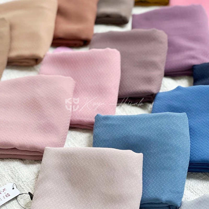 Koyu Hijab Segiempat Plain Potton Zigzag