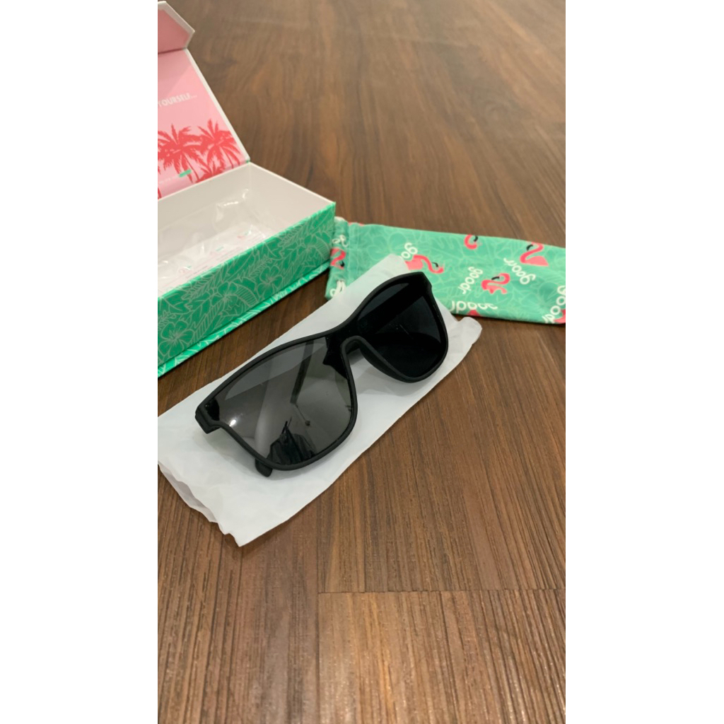 KACAMATA LARI GOODR VRG BLACK second – bekas pemakaian