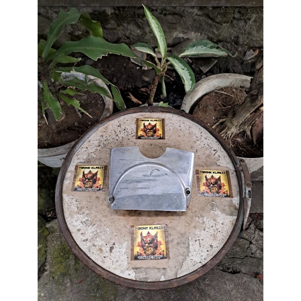 tutup ger depan honda s90 s90z ORIGINAL tutup gir depan s90 s90z tutup gear s90 s90z